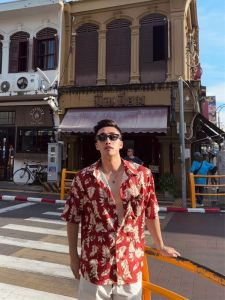 Summer Red Floral Ice Silk Short Sleeve Mens Shirt Island Vacation Style Loose Fit Lightweight Sharp Looking Tourist Wear