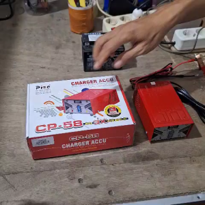 Paket Charger accu Piro CP 58 Cas Aki Piro CP 58 CP58 + Bonus Jepitan Aki Buaya