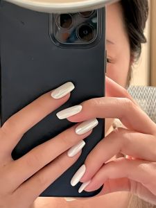 Handmade Pure Color Wearable Nail Tips New Year Style Detachable Glitter Pearl White Nail Art False Nails Tips with UV Gel