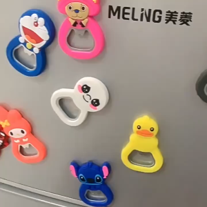 Pembuka Botol Cute Portable Cartoon Bottle Opener Cap Cans Bottles Beverages Kitchen Drink Tool