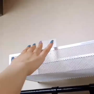 BLIVO [🇹🇭จัดส่งวันนี้]ชั้นวางของในห้องน้ำ ไม่ต้องเจาะ ตะแกรงวางของในห้องน้ำ ที่วางของในห้องน้ํา มีกาวแถม