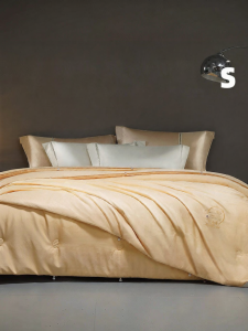 Mercury | Antibacterial All-Season Gold Silk Duvet