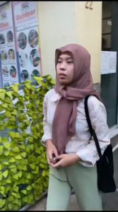 Spray Hijab Anti Letoy 100ml Pewangi Parfum Hijab Jilbab Instan Anti Leyot