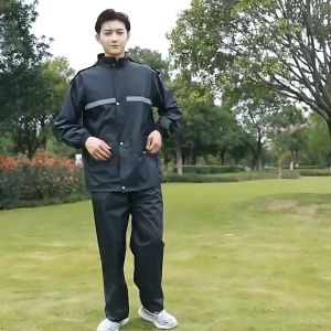 ชุดเสื้อและกางเกงกันฝน ชุดกันฝน สีกรมท่า เสื้อกันฝน มีแถบสะท้อนแสง เสื้อกันฝนมอเตอร์ไซค์ เสื้อกันฝนแบบพกพาผู้ใหญ่