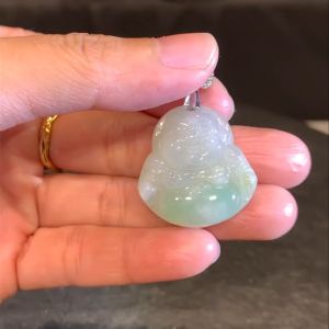 Burma jadeite laughing buddha pendant #翡翠 #笑佛  💯天然翡翠吊坠 - 笑佛  高height: 2.5cm  宽width: 2.6cm  厚度thickness: 0.6cm  重weight: 8.8g