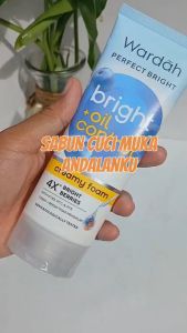 WARDAH PERFECT BRIGHT CREAMY FOAM BRIGTENING + OIL CONTROL & SMOOTING 100 ML / FACIAL WASH