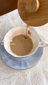 Teh Adeni HNI - Teh Susu Rempah Sensasi Timur Tengah