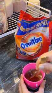 Ovaltine 3 in 1 Susu Bubuk Coklat 900 Gram Lebih Banyak Susu Full Creamnya