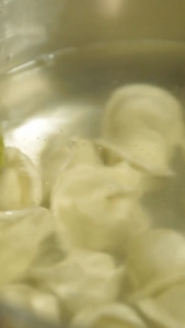 Laurel Whole / Bay Leaves Whole / Bay Leaf (200g 500g) – Aromatic Herb for Soups & Stews (Hindi Pili)