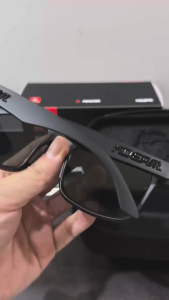 KDEAM BLACK แว่นตากันแดดของแท้ เลนส์ HD Polarized กันแสงUV400 สำหรับเดินทาง ขับรถ  ขี่มอเตอรไซต์ ปั่นจักรยาน ตกปลา กิจกรรมกลางแจ้ง พร้อมส่ง