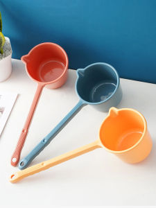 ZEXI | Long Handle Thickened Plastic Water Scoop for Bathing and Washing
