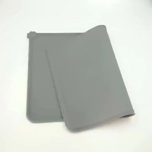 SKISOPGO Pet Silicone Placemat Waterproof Pet Feeding Mat Non-slip Puppy Dogs Feeding Drinking Mat