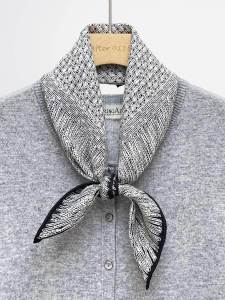 Elegant Double-Sided Grey Silk Wool Scarf Square Fashionable All-Season Versatile Large Scarf for Men And Women