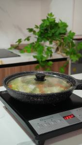 Dowell Single Induction Cooker | 8-Level Power & Temperature Control with Child Lock | IC-39PB