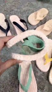 รองเท้า CR3 สีแดง รองเท้าหนีบ รองเท้าผู้หญิง รองเท้าแตะ สไตล์เกาหลี สีแดง แนะนำ 1 ไซส์