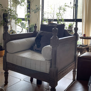 French Style High-End Solid Wood Carved Sofa Small Apartment Living Room Combination Furniture American Style Retro Distressed Three-Person Sofa Bed