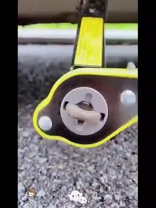 Surplus Mechanical Scissor Jack for All Cars With Free Socket Wrench For Wheel Nut/Bolt 1T2T3TCar Jack