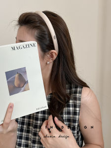 ริบบิ้นผมผ้าซาตินมันเงาระยิบระยับแบบบางสไตล์ฝรั่งเศสย้อนยุคสำหรับการแต่งหน้าและออกกำลังกาย ริบบิ้นผมแบบสวมสำหรับผู้หญิง