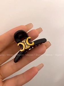 กิ๊บติดผมสไตล์เรโทร ดีไซน์หรู วัสดุโลหะ สำหรับแฟชั่นฤดูใบไม้ผลิ พร้อมส่ง💖💖