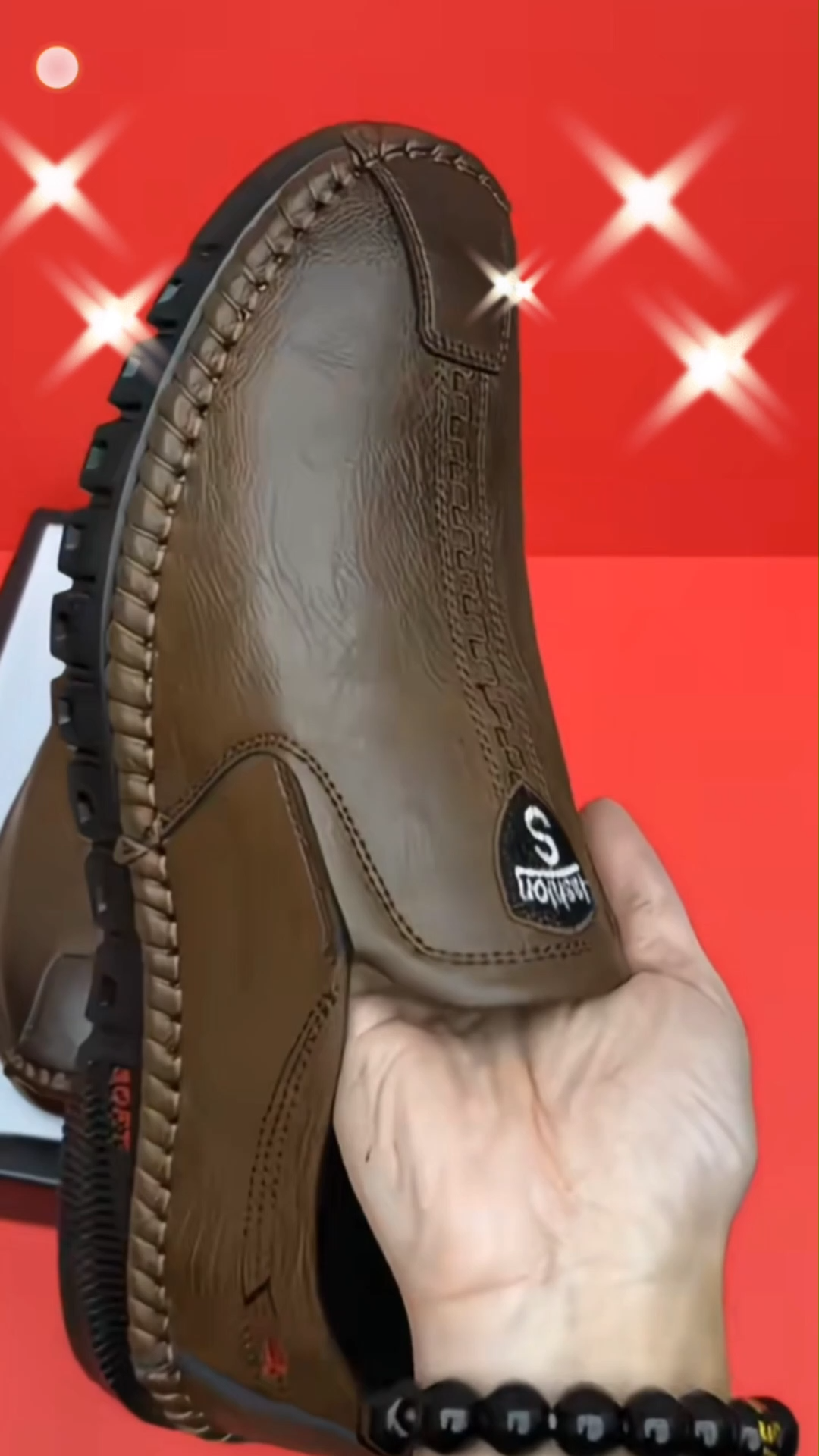 Mens outdoor office leather shoes in stock. Soviet-made leather shoes mens soft-soled sneakers travel shoes
