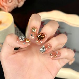 เล็บแต่งงาน แผ่นติดเล็บสวมใส่แบบมือทำ ความยาวปานกลาง เครื่องประดับเล็บหรูหรา ผลิตจากสติกเกอร์เล็บที่ทำขึ้นด้วยมือ