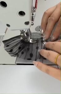 ตีนผีเย็บย่น ตีนผีย่นพลาสติก แถมไขควง จักรเย็บอุตสาหกรรม