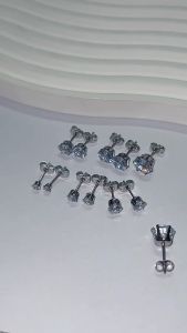 2 Chiếc Bông tai nụ 6 chấu hột xoàn đá cz zircon sáng đẹp lấp lánh  kiểu đơn giản dễ xài style hàn quốc kpop