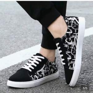 Giày thể thao nam  hoạ tiết loang đen trắng nổi bật  kiểu dáng thời trang bền đẹp bảo hành 6 tháng.