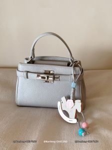 Commuter Handbag with Luxurious Style Small and Trendy Shoulder/Crossbody Bag