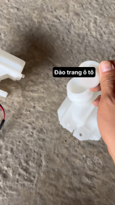 Bình dầu phanh 140 e vòi có dây không dây báo bẩn bình dầu côn phanh cho xe ô tô