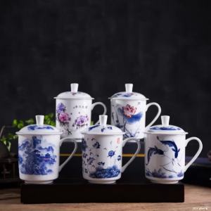 Large Capacity Lid-covered Bone China Tea Cup Blue and White Porcelain