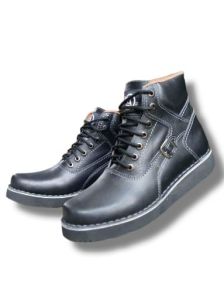 SEPATU BOT KULIT FASHION TERBARU/TERLARIS/VIRAL