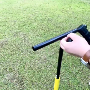 【การจัดส่งท้องถิ่น】เครื่องเติมอากาศดินในสวนแบบยืน-สปริงช่วยสนามหญ้าและเครื่องเติมอากาศสำหรับงานหนักเครื่องเจาะรูในการคลายและหมุนดินได้อย่างง่ายดาย