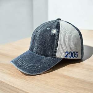 Mũ kết nam phối lưới thêu năm sinh. Phong cách phối lưới thoáng mát