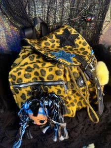 Spicy Young Adult Original Backpack 2024 New Arrival Womens Leopard Print Stud for Autumn and Winter Flip Special-Interest Design Doll Head Bag