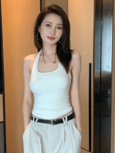 เสื้อกั๊กแขนกุดแบบสวมคอสไตล์อเมริกันสำหรับผู้หญิงในช่วงฤดูร้อน พร้อมแผ่นเสริมหน้าอก ดีไซน์หลังสวยงาม เสื้อชั้นในแบบสวมใส่ด้านใน ชุดโยคะ