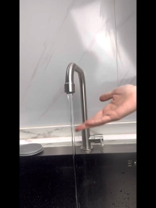 ONOJ 304 stainless steel kitchen faucet with 360 ° rotating nozzle W1502LS