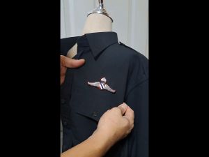 ปีกกระโดดหอตำรวจ รูปธงชาติ  งานโลหะ แบบแม่เหล็ก