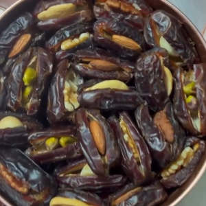 Dates Fruit with Nuts Snack Pack - a vegan and preservative-free treat ideal for Ramadan