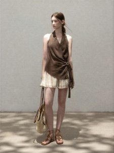 Cantonstory | Striped Light Beige Loose-fit Shorts