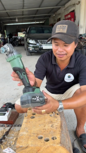 Thân Máy Mài Pin THPRO-TH8100Xanh Lục Bảo Động Cơ Không Chổi Than Dùng Chân Pin Phổ Thông M21-4cm