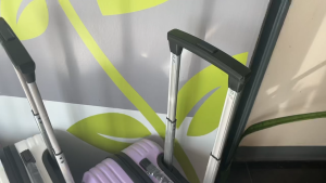 กระเป๋าเดินทางขนาด 18 นิ้ว มี 3 สีให้เลือก 8 ล้อ