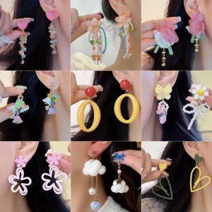 Dopamine Flower Clip-On Earrings No Piercing Womens New Fashion Luxury Cute Summer Fairy Atmosphere Small Niche Ear Jewelry