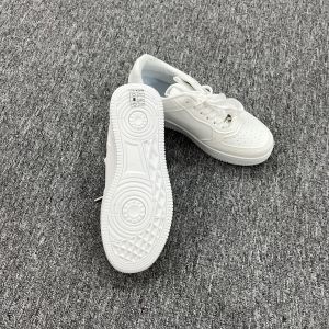 Cool Casual Men's Shoes: Stylish & Breathable White Sneakers