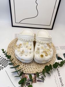 26 cái/bộ CROCS jibbitz quyến rũ 3D Lá vàng kim Bộ bướm có thể tháo rời chuỗi Giày ngọc trai tự làm giày hoa khóa cho CROCS