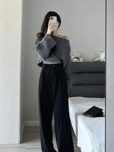 เสื้อถักแขนยาวเปิดไหล่เสื้อสเวตเตอร์ออกแบบสำหรับผู้กลุ่มน้อยสไตล์ชาแนลอ่อนโยนทรงหลวมแบบสั้นสำหรับผู้หญิง