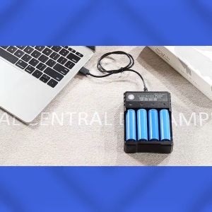 Universal Battery Charger Smart Portable USB Charger for Li-ion 18350 18500 18650 14500 14650 16650 3.7 V Li-ion Battery Charger
