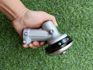 A541หัวเกียร์เครื่องตัดหญ้า 28*9 UFO ใช้กับเครื่องตัดหญ้า ที่มีขนาดปลอกแกน28มิล และ9ฟันเฟือง RBC411 NB411 411 328 GX35 ได้ทุกยี่ห้อ งานคุณภาพสำหรับงานหนักตรงปก