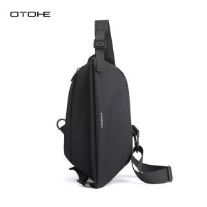 OTOHE กระเป๋าผู้ชายสะพายข้างกระเป๋าคาดหน้าอกกระเป๋าครอสบอดี้ใช้งานกระเป๋าไนล่อนด้านหน้าขอกระเป๋าซิปกีฬากระเป๋ากันน้ำสตรีทกระเป๋าสะพายไหล่กระเป๋าหิ้วกระเป๋าเดินทางใส่ทำงานหรือกระเป๋าธุรกิจ