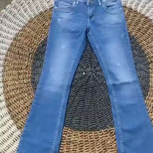 Bellvanya//celana cutbray jeans wanita terbaru//celana cutbray jumbo//celana terbaru//celana kekinian 2022//celana wanita jeans